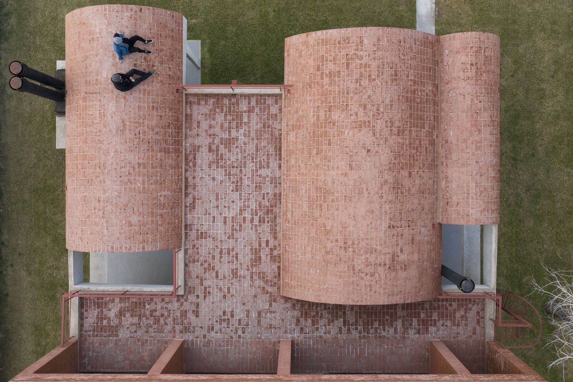 画廊 砖拱与梁柱,Terralagos 住宅 / DRM Arquitectura - 2