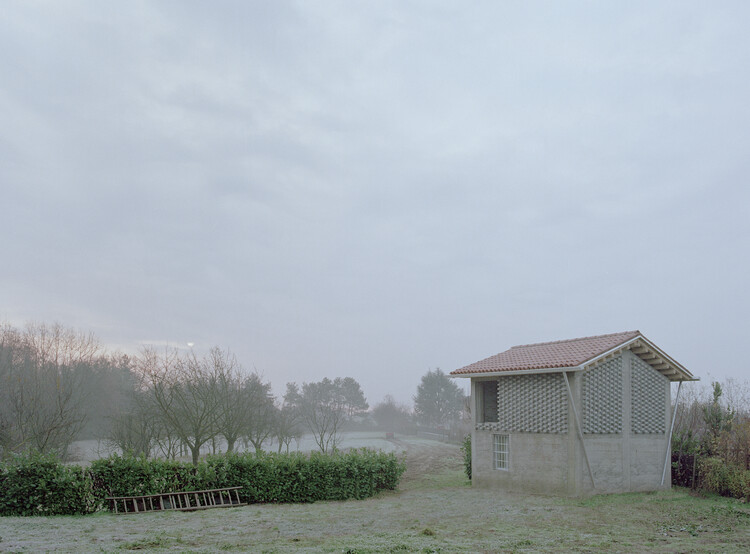 水泥砖点阵外墙，Mulberry 庇护所 / a25architetti - 建筑图