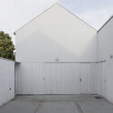 White Arrow House / Théque Atelier - Exterior Photography, Houses