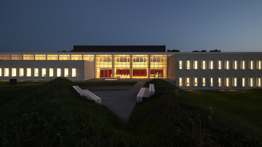 塔比韦雷社区基础学校 / Arhitekt Must 塔比韦雷社区基础学校 / Arhitekt Must - 建筑图, 表皮