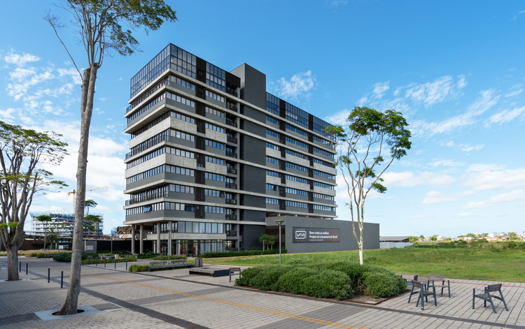 Plex Hub Corporativo / IDEIA1 - Mais Imagens