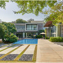 a7 03833 - Porch House: Căn biệt thự hiện đại thiết kế sang trọng đẳng cấp