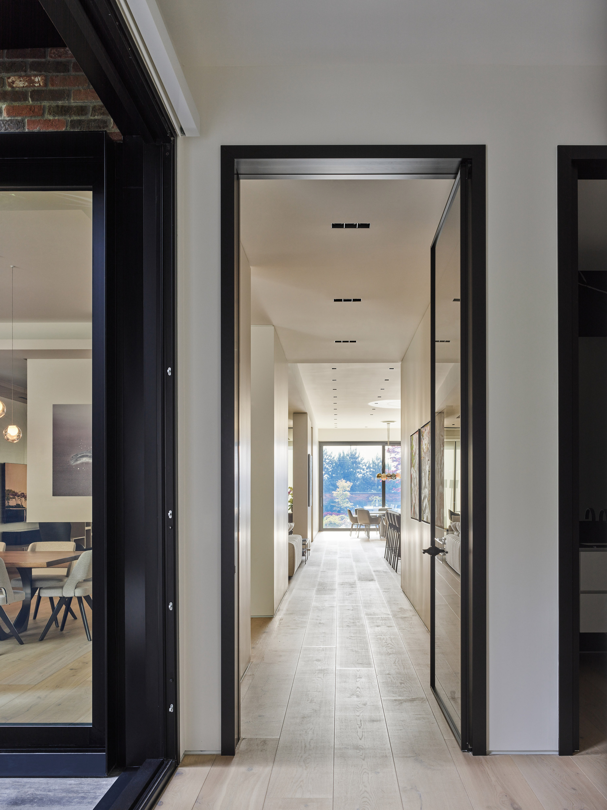 Gallery of Nanton Residence / BLA Design Group - 31