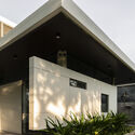 a 76 - H House / G + Architects: Căn biệt thự 789m2 ở Mỹ Tho thiết kế y&ecirc;n tĩnh v&agrave; ri&ecirc;ng tư