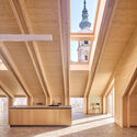Centro Comunitário de Großweikersdorf / smartvoll - Fotografia de Interiores, Centro Comunitário, Fachada, Pilar, Viga, Arco