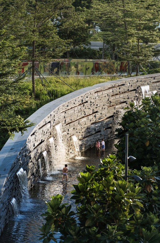 Parque Cultural da Orla de Shenzhen Bao'an / SWA GROUP +AUBE CONCEPTION - Fotografia de Exterior, Arco