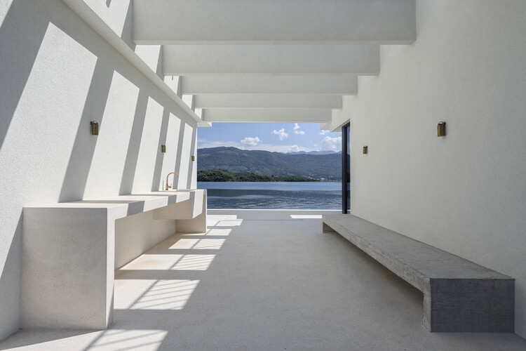 Tourist Villas ''The TWO'' / STUDIO SYNTHESIS architecture & design - Interior Photography, Stairs, Beam