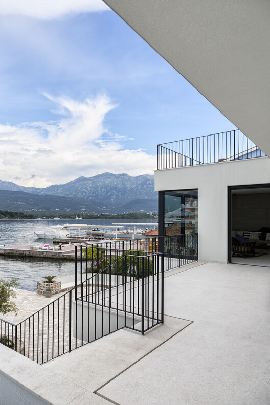 Tourist Villas ''The TWO'' / STUDIO SYNTHESIS architecture & design - Exterior Photography, Fence