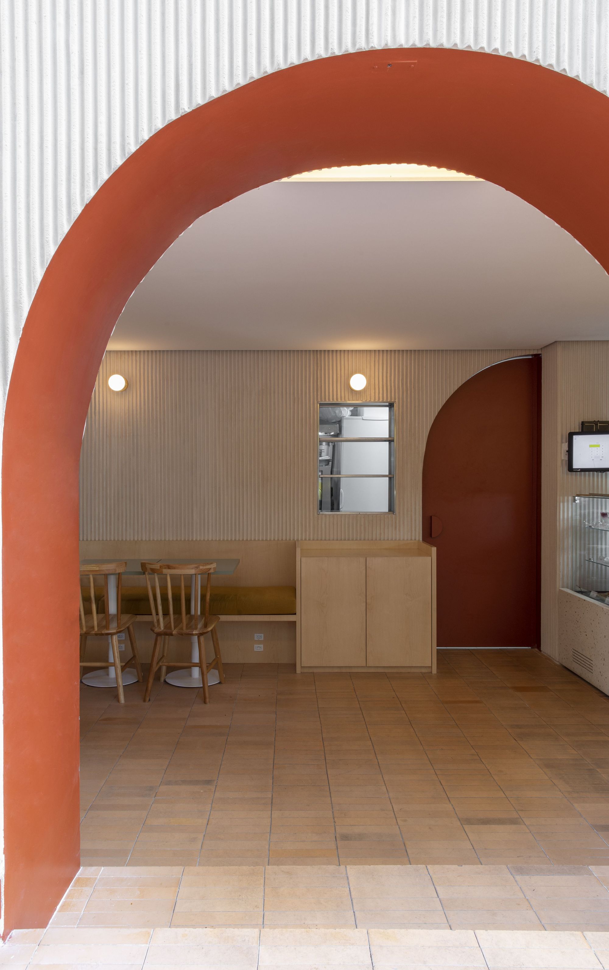 Gallery of Kez Bagel Store / Marina Portolano Arquitetura 14