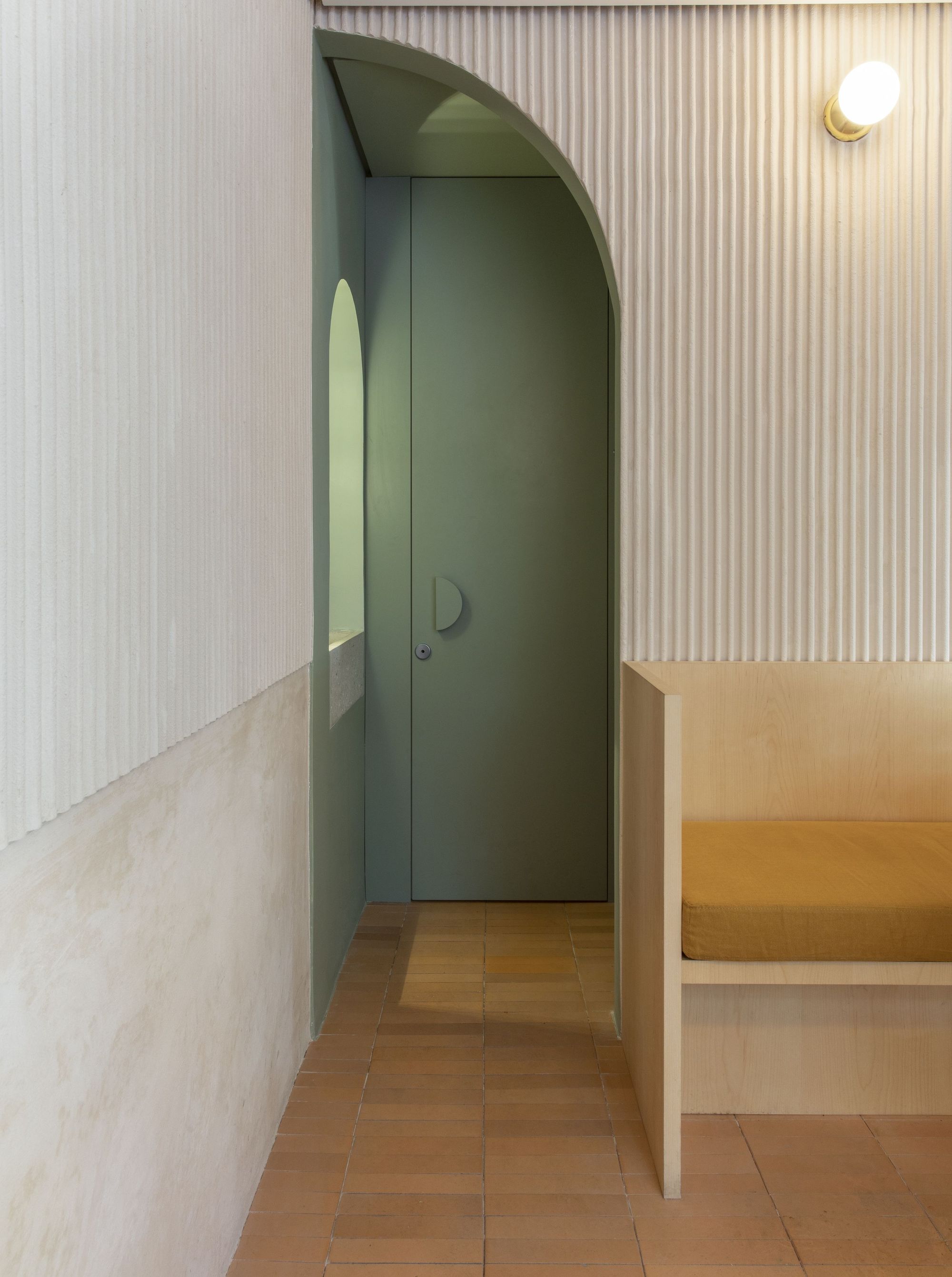 Gallery of Kez Bagel Store / Marina Portolano Arquitetura 7