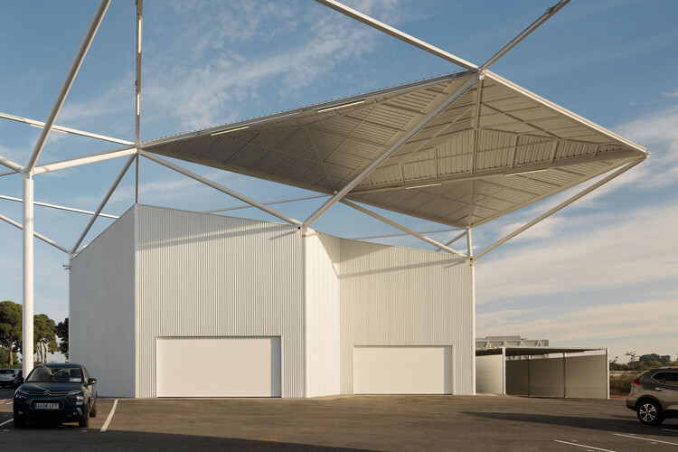 Loja GOMotor / NORA studio - Mais Imagens