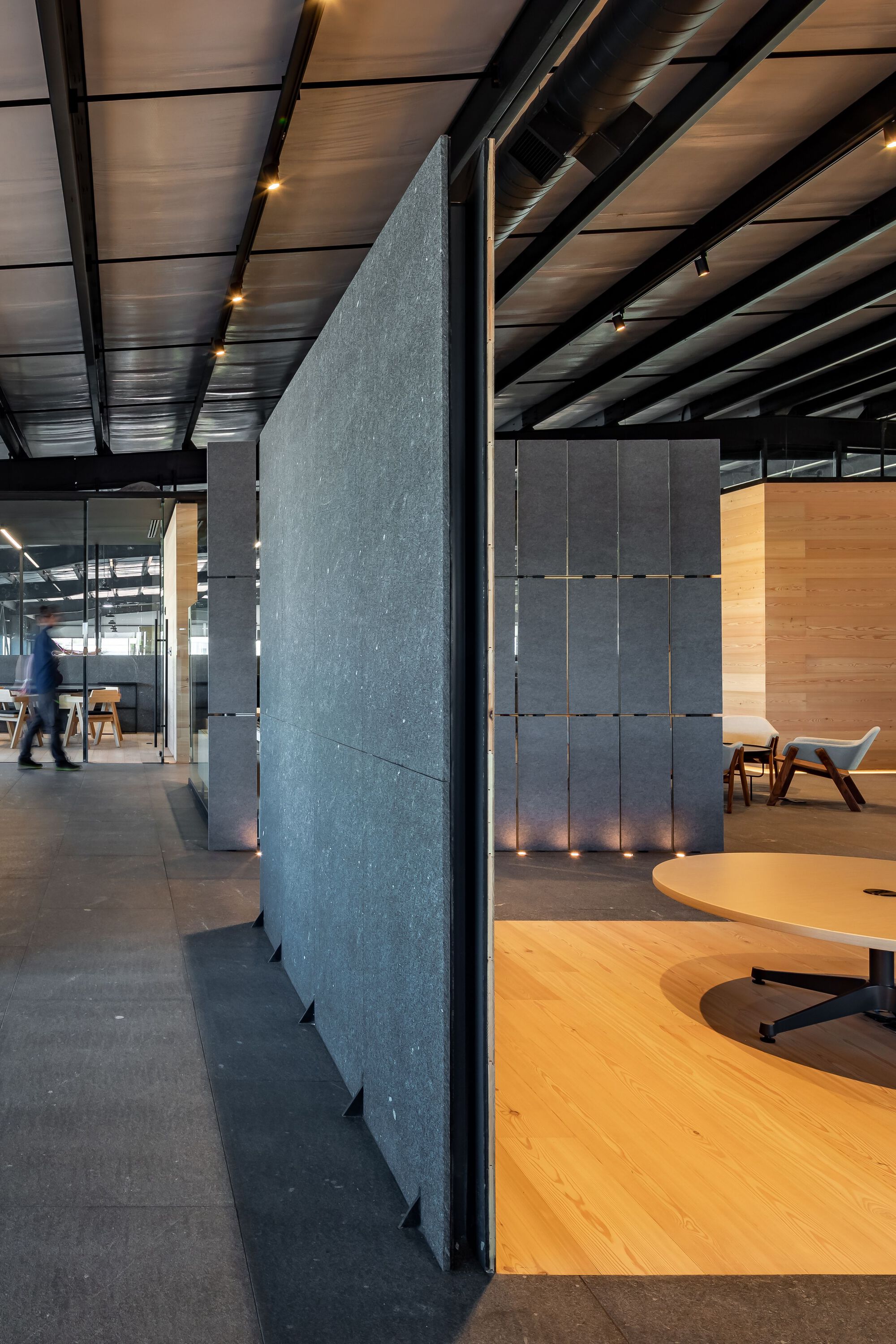Galería de Oficinas entretelas Brinco HQ / Archetonic - 9
