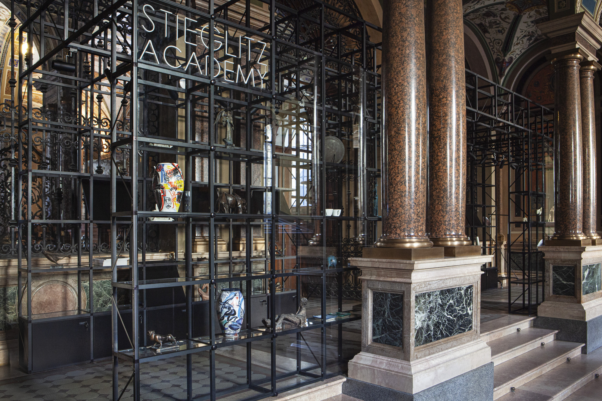 Gallery of Showroom for Stieglitz Academy / AMD 5