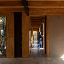 Casa Kaizen / Rama Estudio - Fotografía interior, Sustentabilidad, Puerta, Fijación Vigas