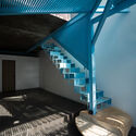 04 ground floor staircase - L&Acirc;M's Home: Ng&ocirc;i nh&agrave; nhỏ 30m2 thiết kế nhỏ xinh ấn tượng cho c&ocirc; con g&aacute;i