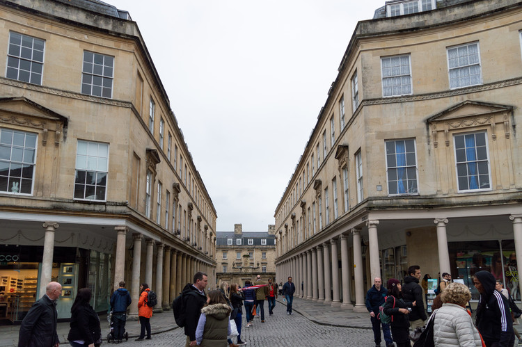 Ground Level: The Mixed-Use Typology, Bath Street Colonnade. Image © Wikimedia User Tristan Surtel under the Creative Commons Attribution-Share Alike 4.0 International license.