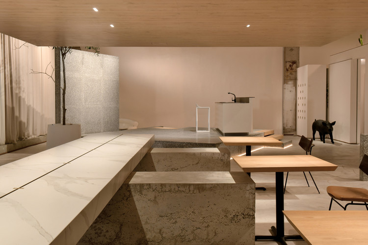 HANROW WOOD Taiyuan / HOOOLDESIGN STUDIO - Interior Photography, Table, Wood, Chair