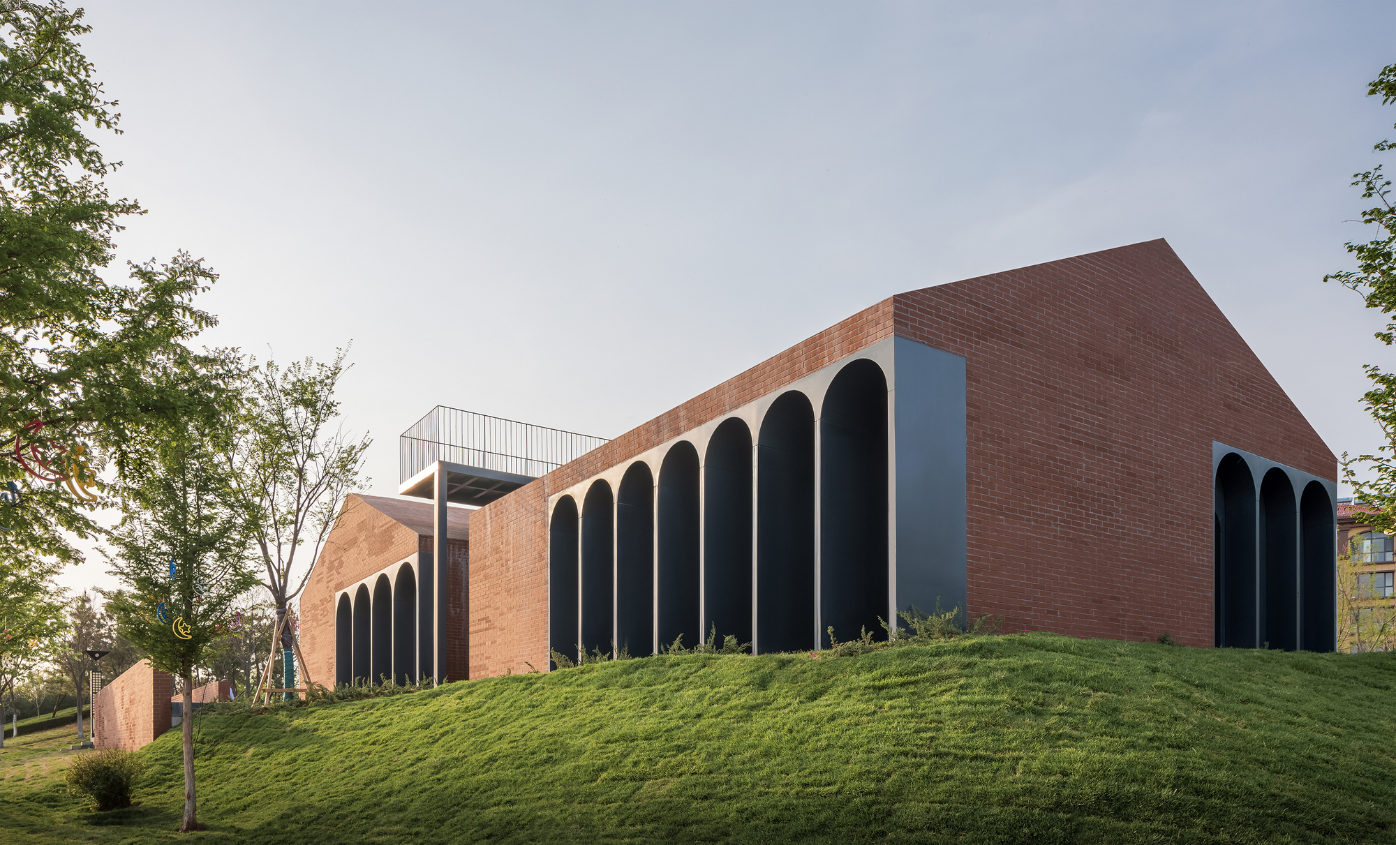 Zxp Building Gallery of Auxiliary Building Renovation along Zhu River / Xband ...
