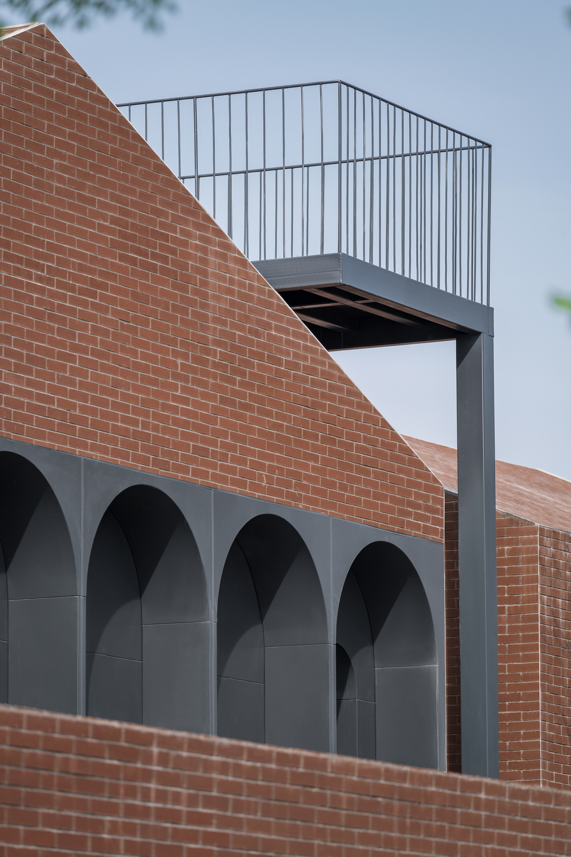 Zxp Building Gallery of Auxiliary Building Renovation along Zhu River / Xband ...