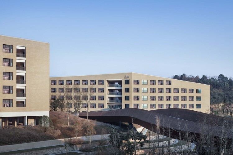 西南大学附属中学两江校区/ gad | ArchDaily