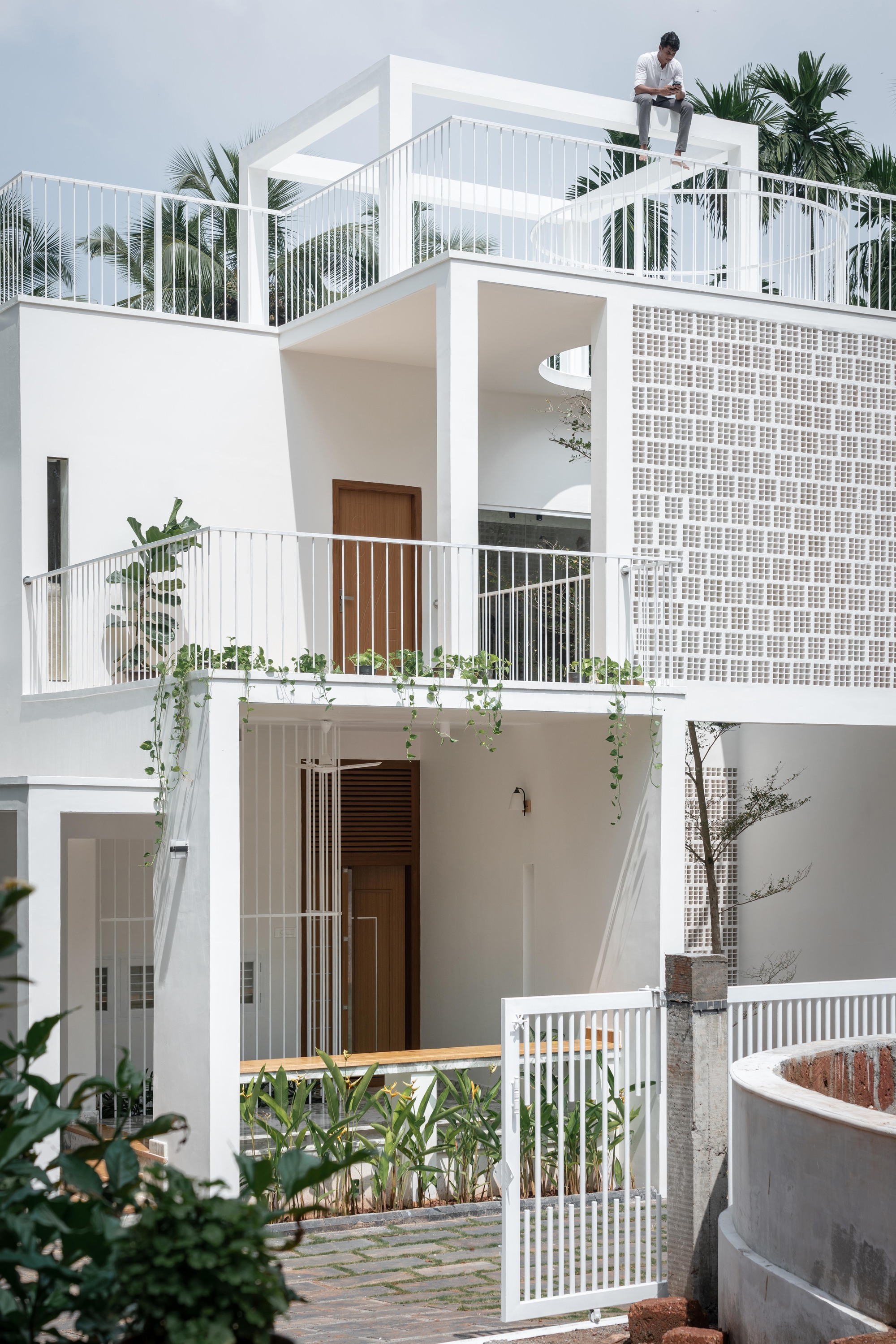 Gallery of Best Houses of 2021 27