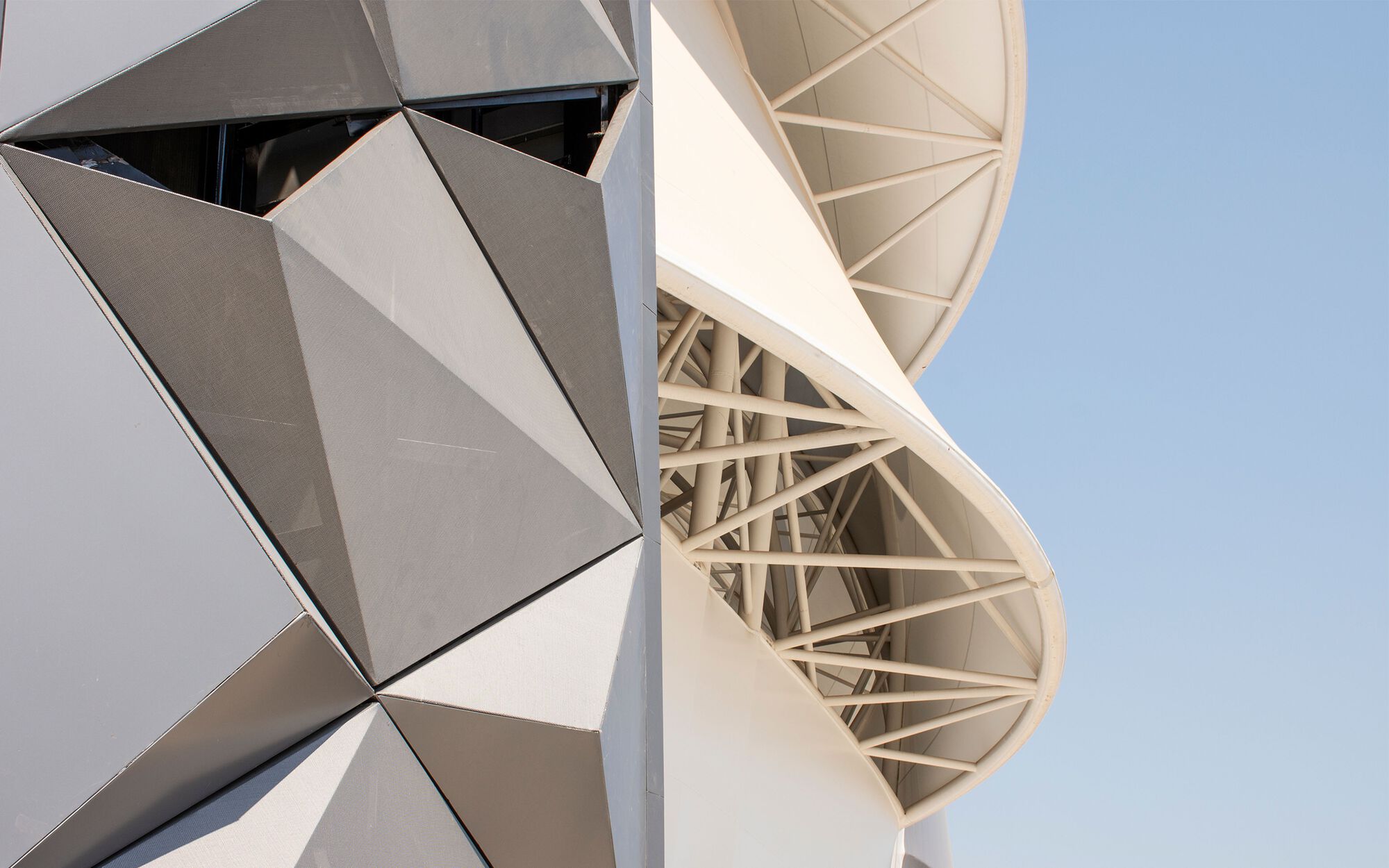 Galería de Estadio Único Madre de Ciudades / Luciani Asociados