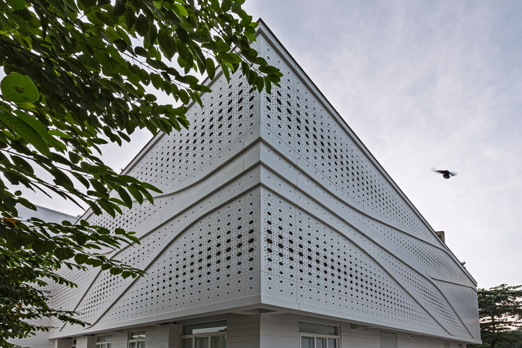 Ismaili Jamatkhana & Community Centre / NUDES - Exterior Photography, Windows, Facade