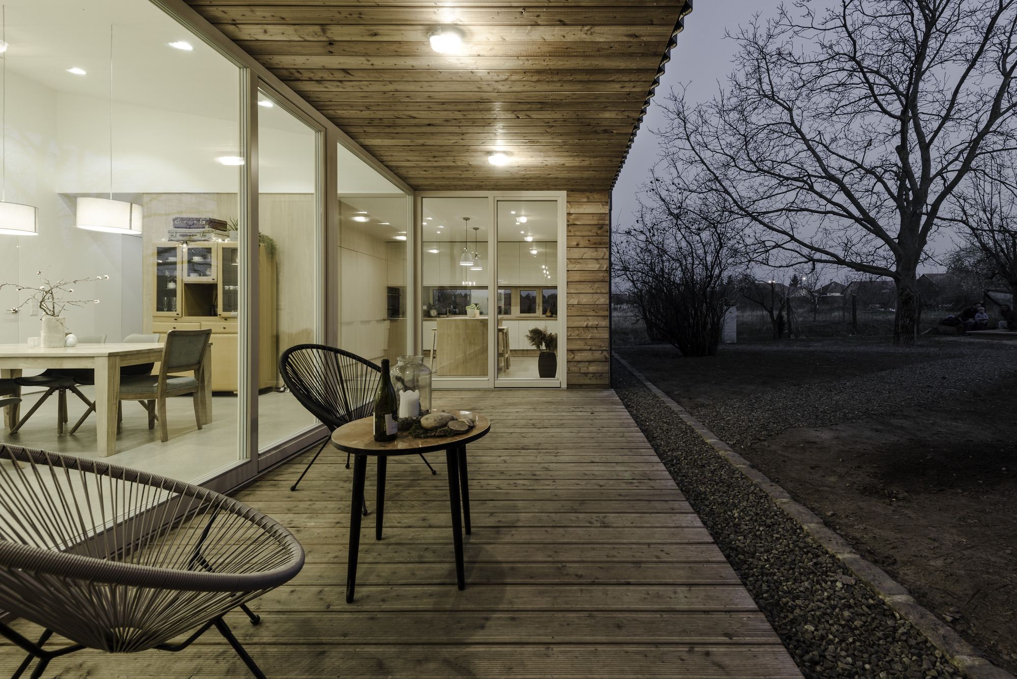 Gallery of House in a Walnut Grove / Konkret studio 9