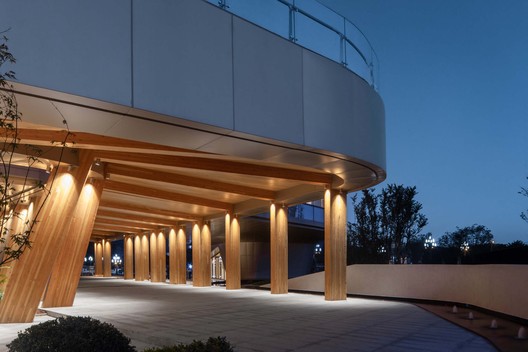 Centro de Entretenimento Yibin White Magnolia / Challenge Design - Fotografia de Exterior, Fachada