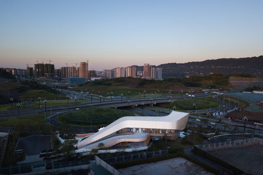 Centro de Entretenimento Yibin White Magnolia / Challenge Design - Fotografia de Exterior