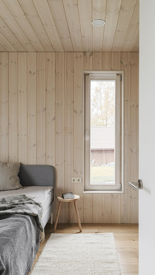 Sun Path House / LUNAARCH - Interior Photography, Bedroom, Windows, Wood, Beam