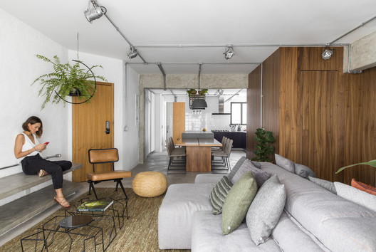 Luminaires: Models and Possibilities in Residential Projects - Image 3 of 20