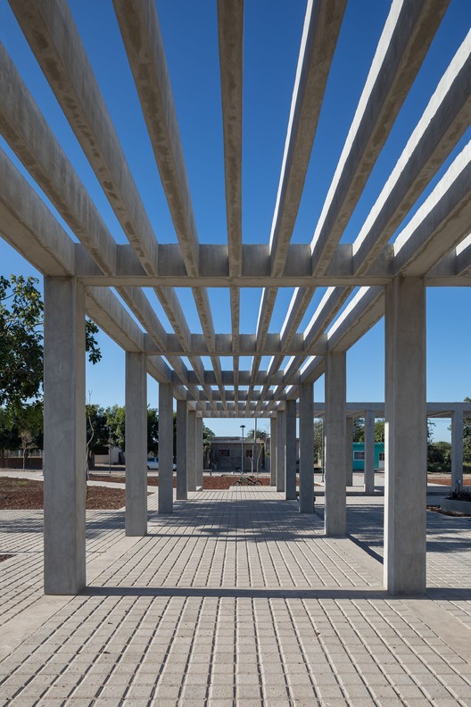 Parque público Acaponeta   / CCA | Bernardo Quinzaños  - Fotografía interior, Fijación Vigas, Fachada