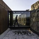 Casa de piedra / Estudio Alberto Tonconogy y Asociados - Fotografía exterior, En Detalle, Fachada