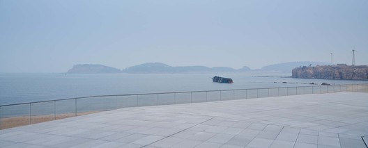 Seaside Zigzag Building / TAO - Trace Architecture Office - Exterior Photography, Waterfront
