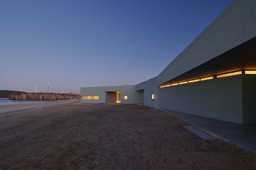 Seaside Zigzag Building / TAO - Trace Architecture Office - Exterior Photography