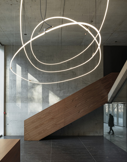 Light as a Design Statement: Creative Ways to Use Artificial Lighting - Image 1 of 26