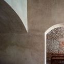Casa Baba de Nopal  / Alejandro D'Acosta - Fotografía interior, Renovación, Fachada, Escaleras, Pilares, Arco, Bancas