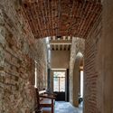 Casa Baba de Nopal  / Alejandro D'Acosta - Fotografía interior, Renovación, Fachada, Fijación Vigas, Arco, Arcada, Pilares, Bancas