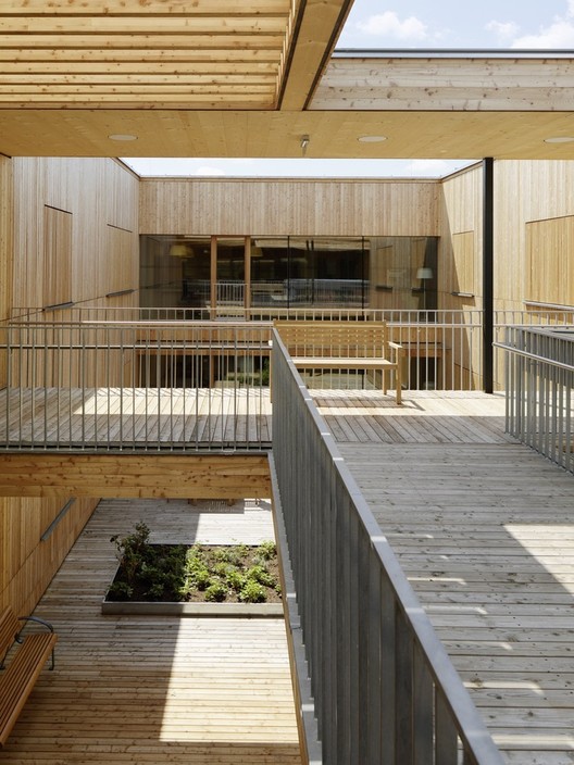 Architecture for Aging: The Rise of Cohousing as an Alternative to Loneliness and Dependency Architecture for Aging: The Rise of Cohousing as an Alternative to Loneliness and Dependency - Image 5 of 16