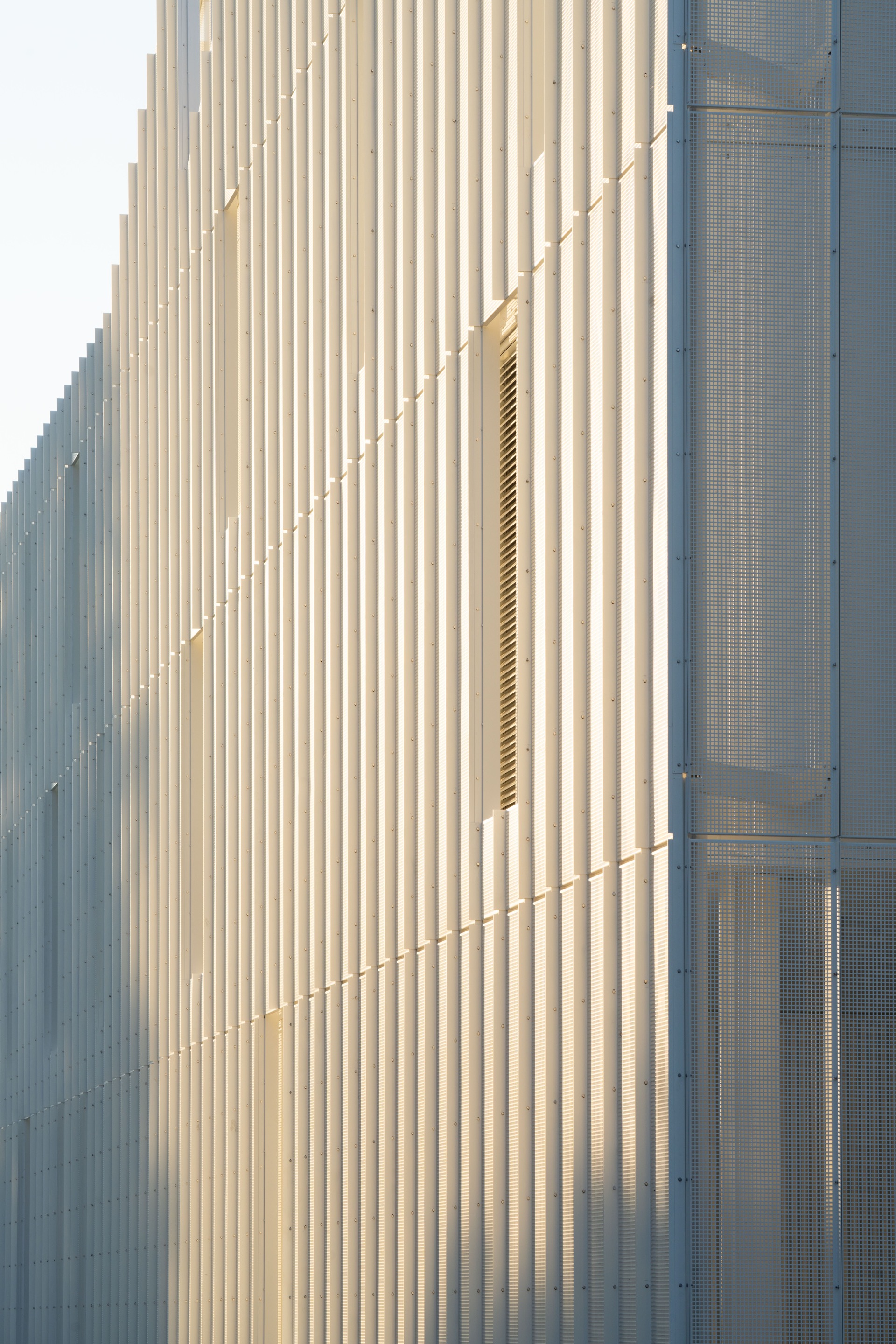 Gallery of Digi-Tech Factory / Coffey Architects - 11