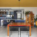Apartamento Una / Studio92 Arquitetura - Fotografia de Interiores, Cozinha, Mesa, Janela, Cadeira