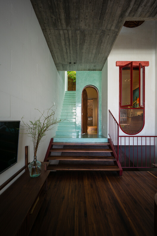 H House / AD9 Architects - Interior Photography, Stairs, Door