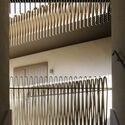 Edificio residencial en el Campo de la Verdad / Laguillo Arquitectos + Cayuela Marqués Arquitectos - Fotografía interior, Residencial, Cierros, Barandas, Escaleras, Puerta, Fachada