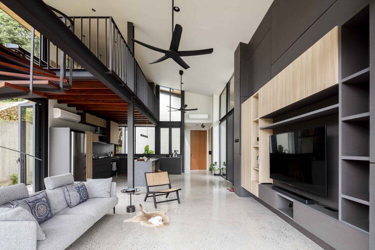 Smolhaven House / Choo Gim Wah Architect - Interior Photography, Living Room, Sofa, Windows, Beam, Facade