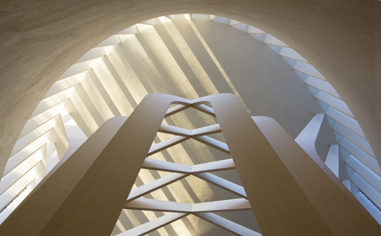Bishop Edward King Chapel, Oxford, UK. Image Courtesy of ©Níall McLaughlin Architects