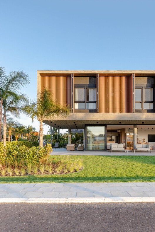 Lagos Park 401 House / BRZL | Brazil Arquitetos - Exterior Photography