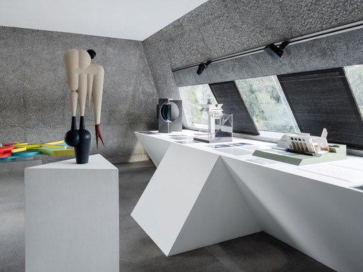 Agustín Hernández’s Architecture Studio opens its doors to present the exhibition "Beneath the Tree" - Image 3 of 24