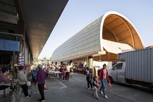 Mercado Huangchong / Multi-Architecture - Fotografía exterior