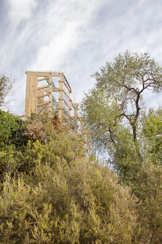 Students build an ecological, self-sufficient, and scalable greenhouse prototype in Barcelona - Image 4 of 30